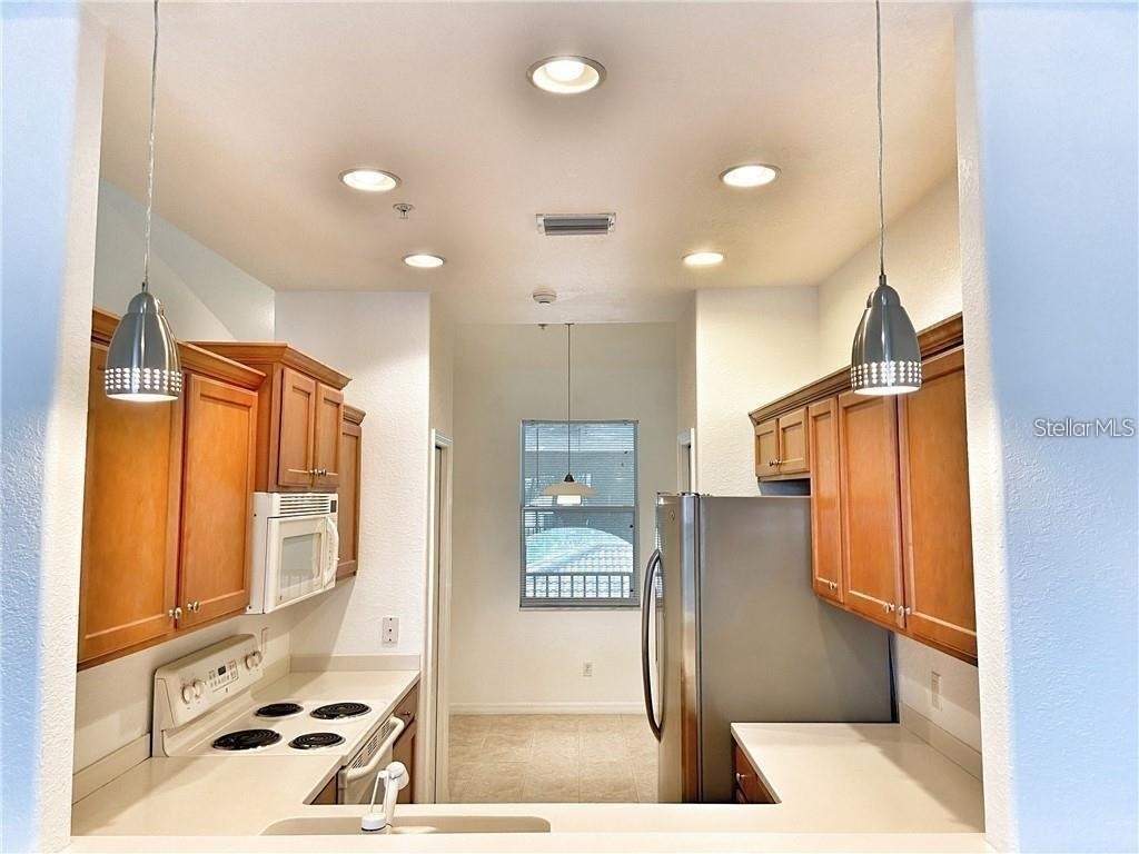 915 Fairwaycove Lane - Photo 5