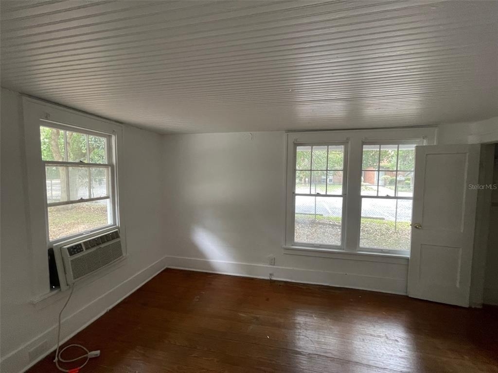 2635 W University Avenue - Photo 10