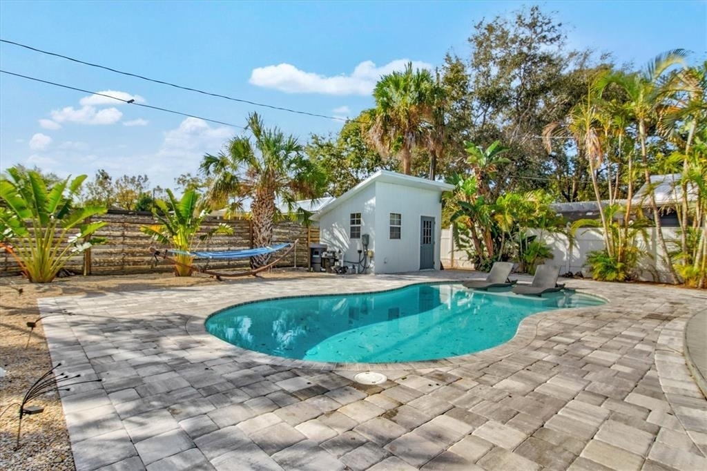 2084 Grove Street - Photo 15