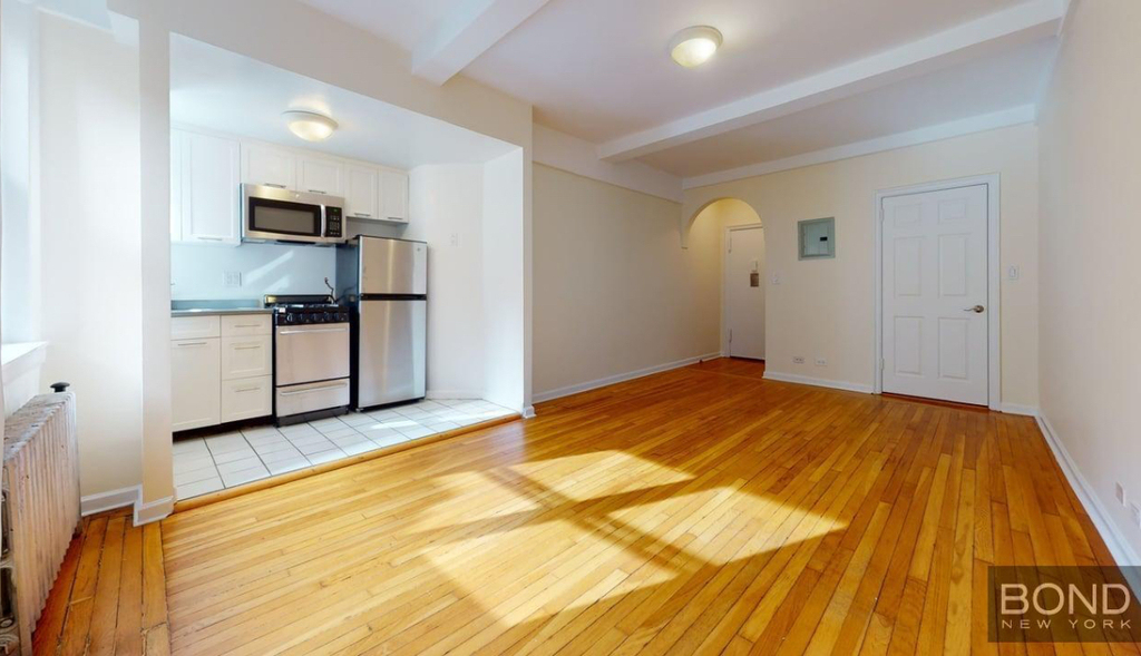 West 101st   Street - Photo 1