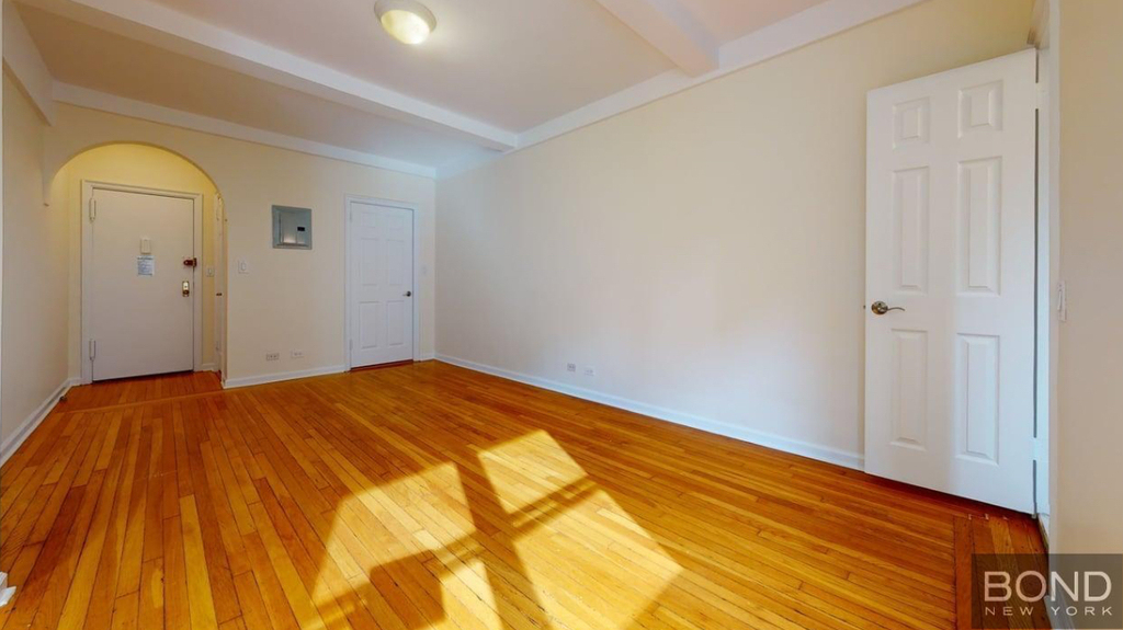 West 101st   Street - Photo 2