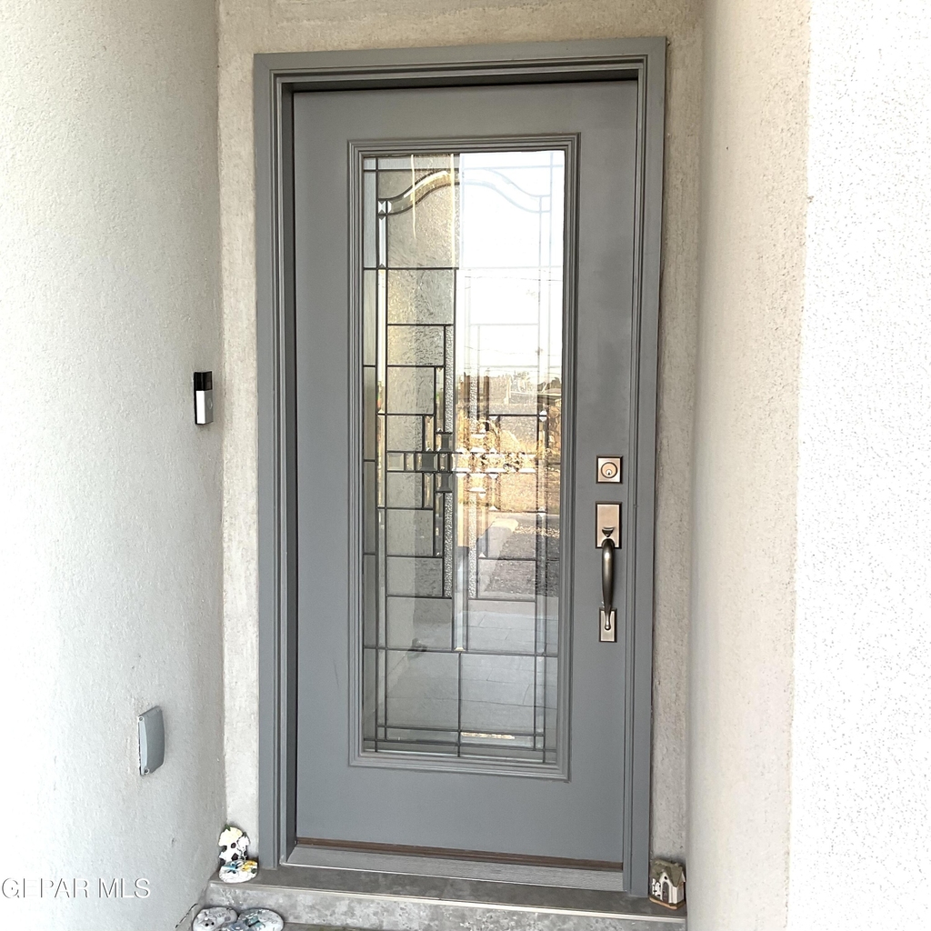8919 Eclipse Street - Photo 2