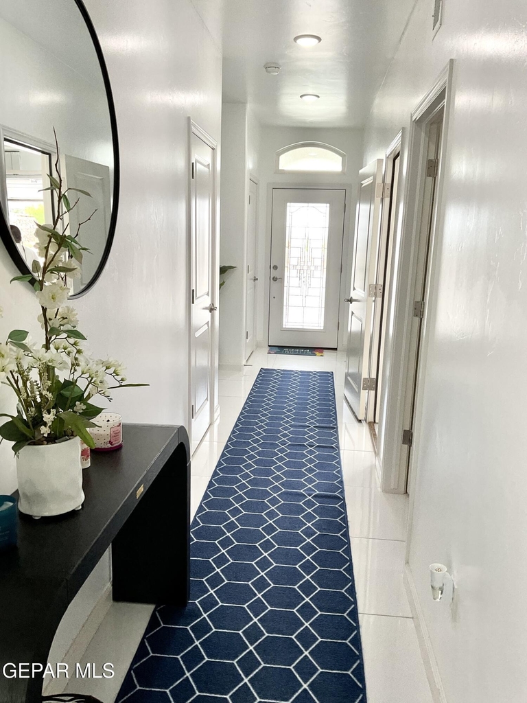 8919 Eclipse Street - Photo 4