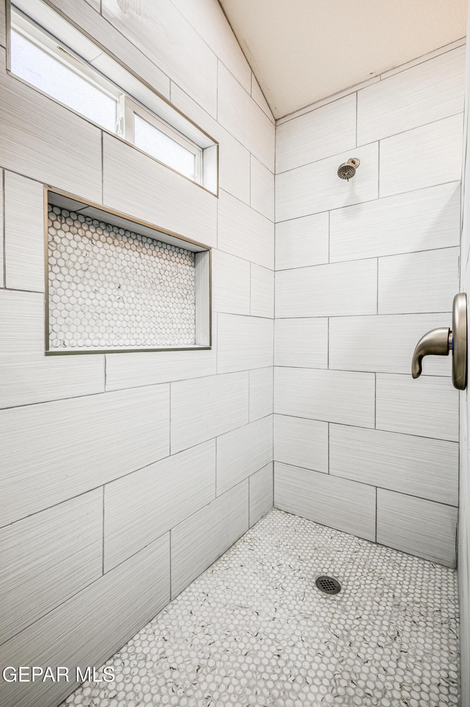 5733 Saplinas Road - Photo 48