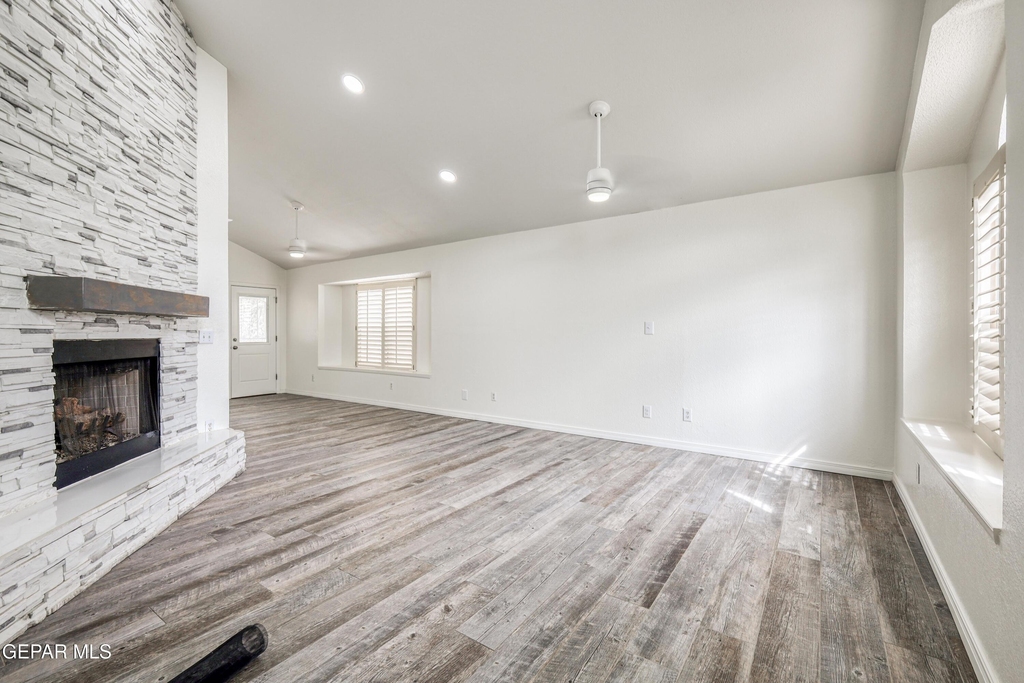 5733 Saplinas Road - Photo 12