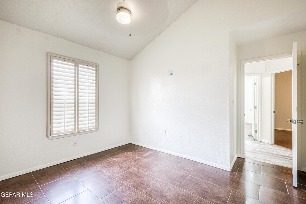 5733 Saplinas Road - Photo 39
