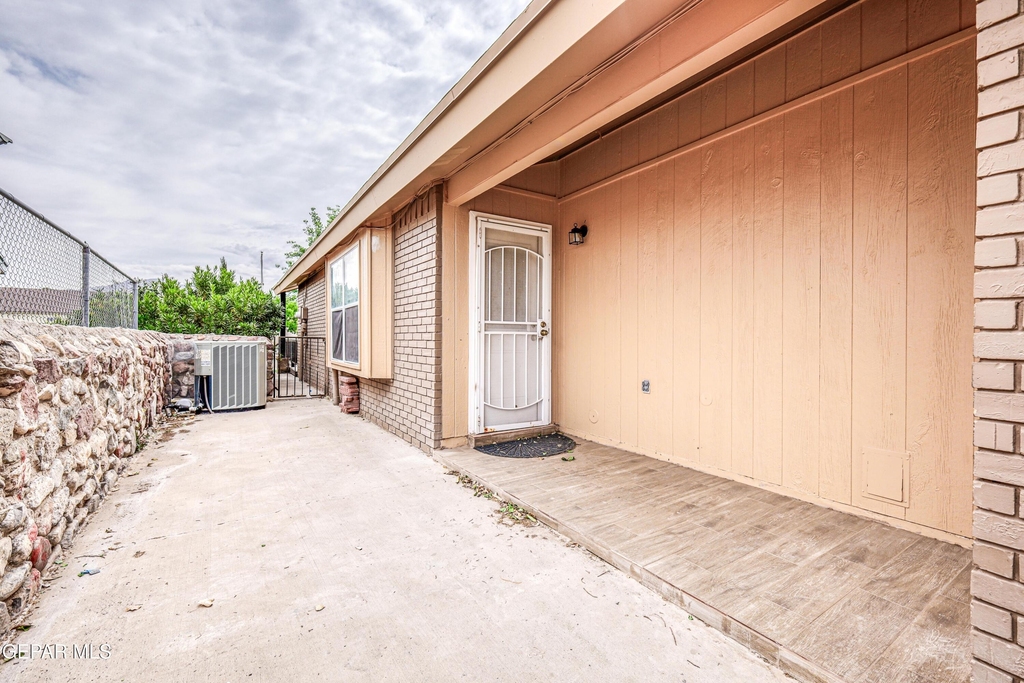 5733 Saplinas Road - Photo 49