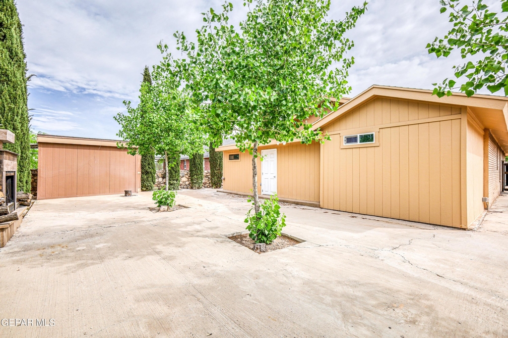 5733 Saplinas Road - Photo 51