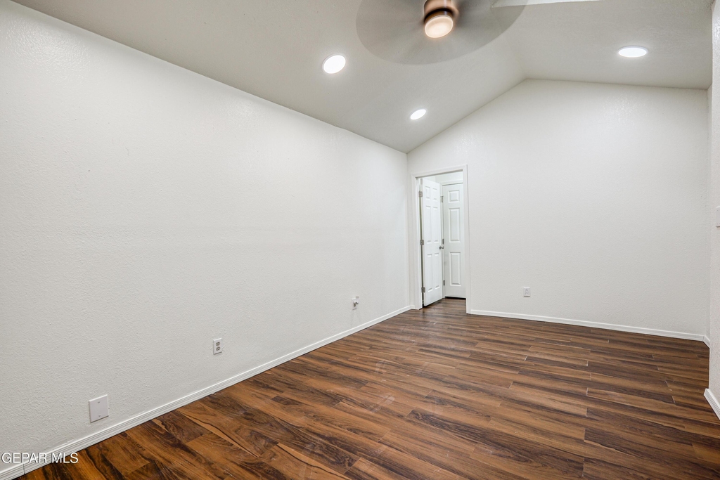 5733 Saplinas Road - Photo 11