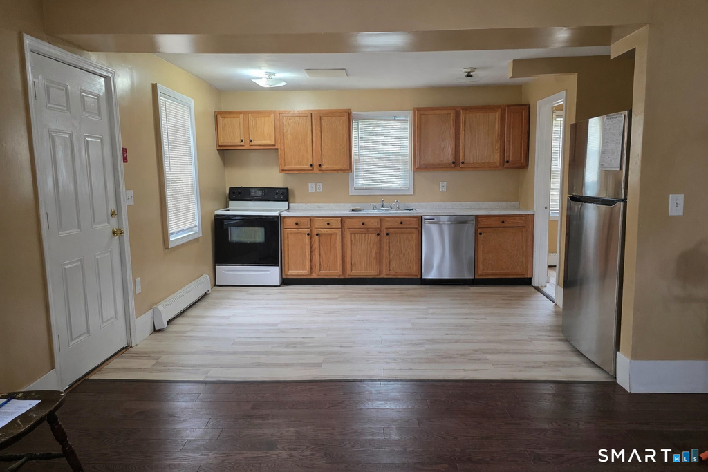 19 Goff Street - Photo 2