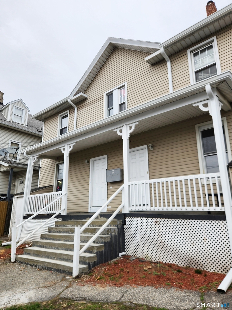 202 Harral Avenue - Photo 0