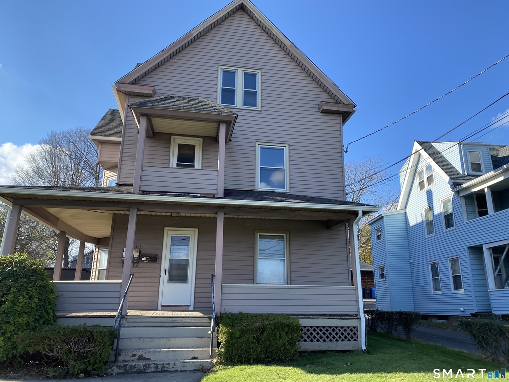 1310 Stanley Street - Photo 0