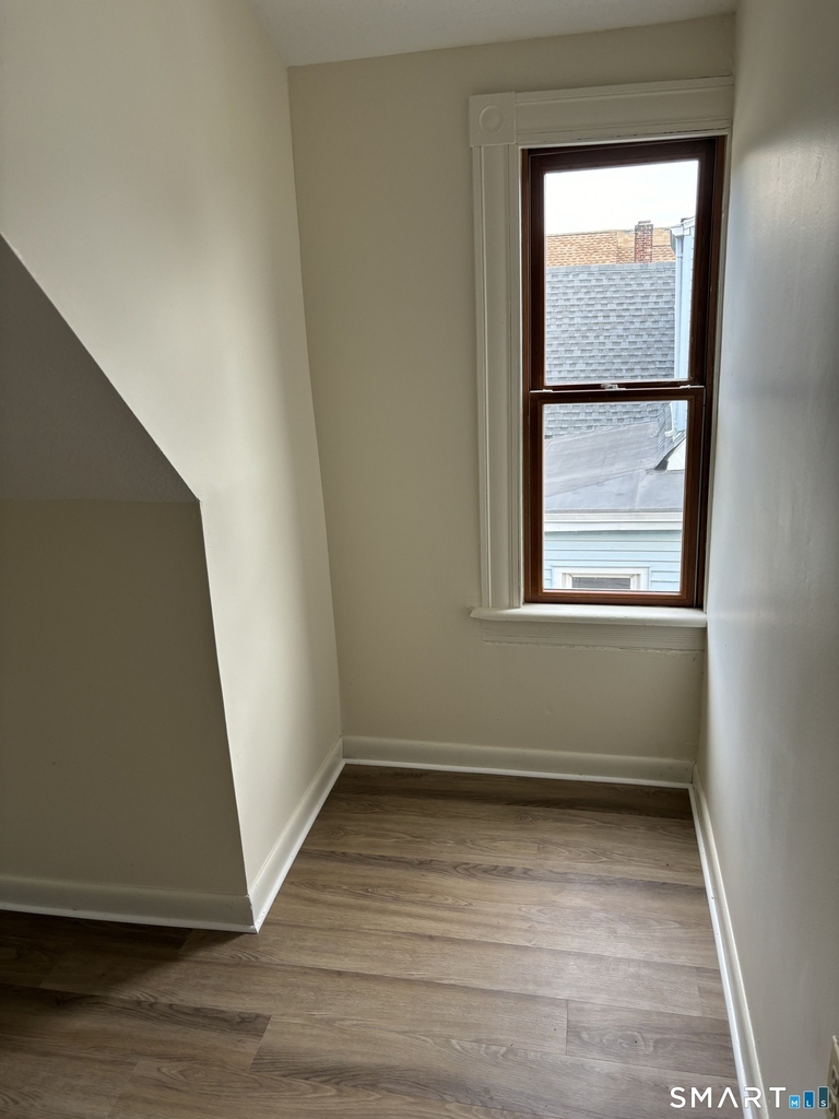 1310 Stanley Street - Photo 17
