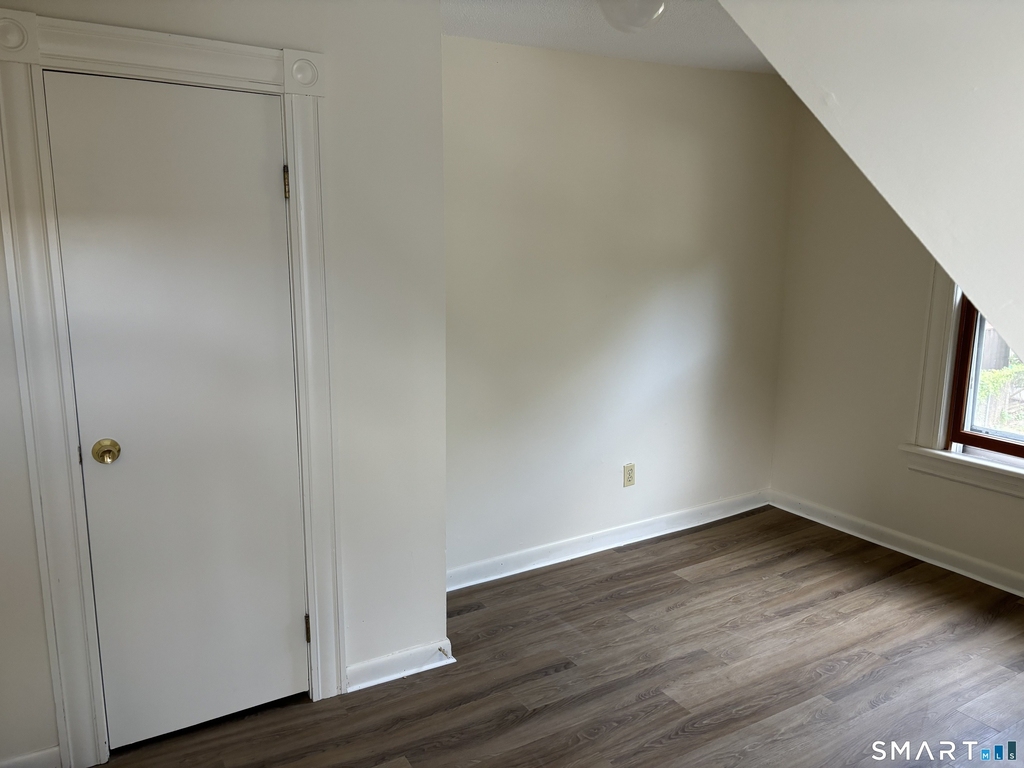 1310 Stanley Street - Photo 15