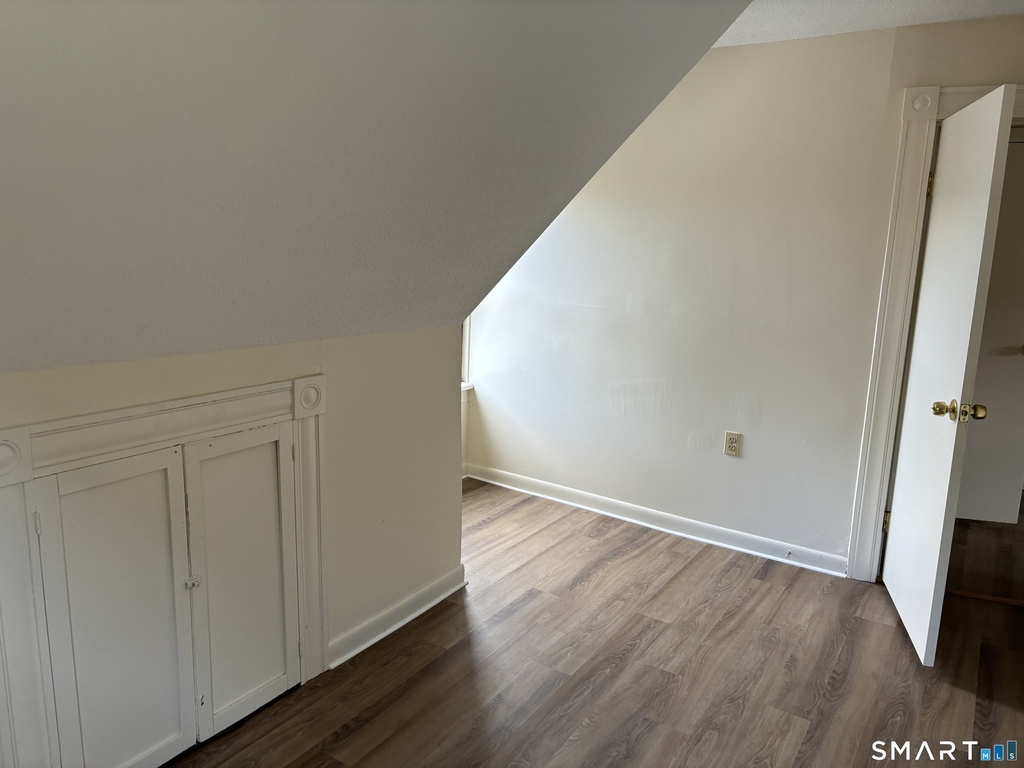 1310 Stanley Street - Photo 16