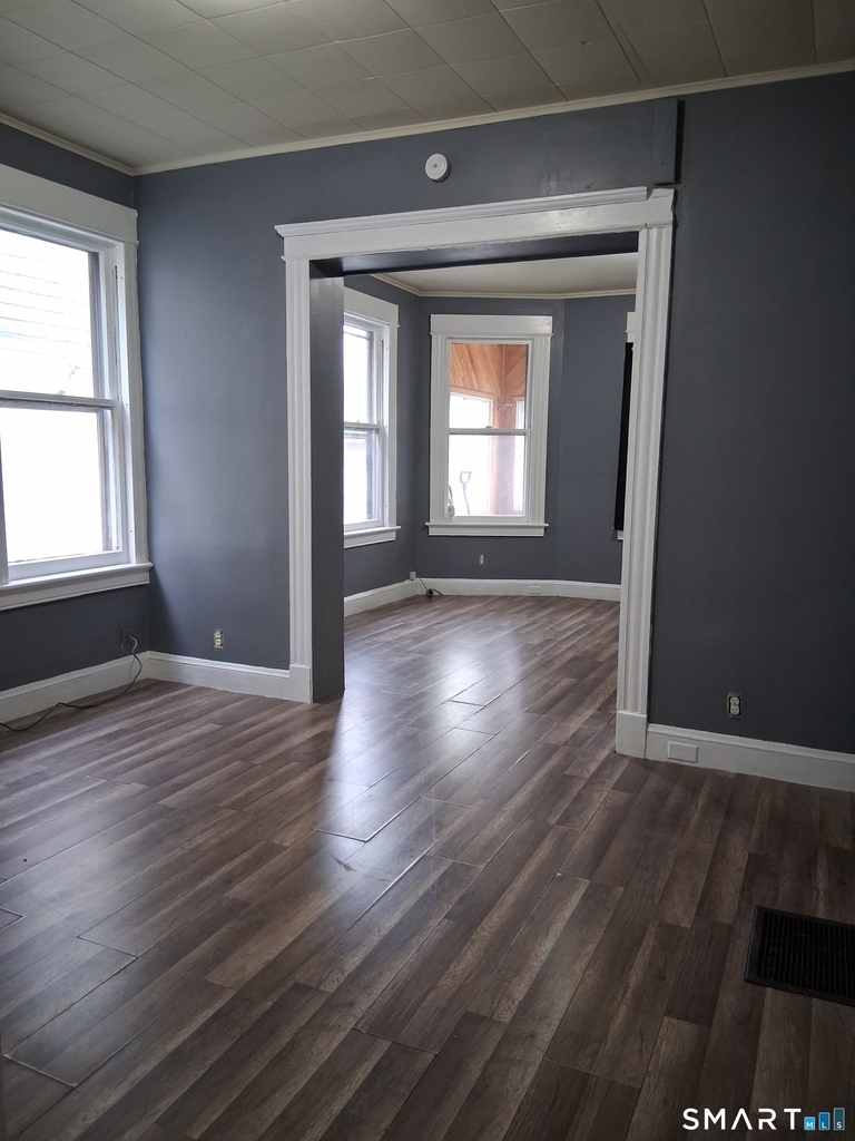 146 Chestnut Avenue - Photo 0