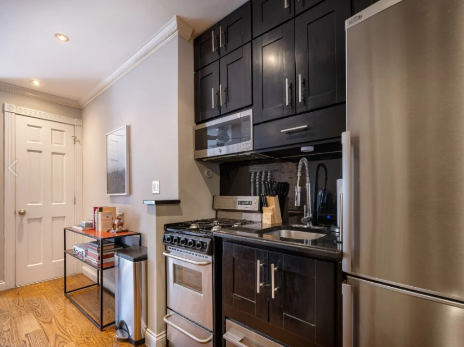 115 MULBERRY ST - Photo 3