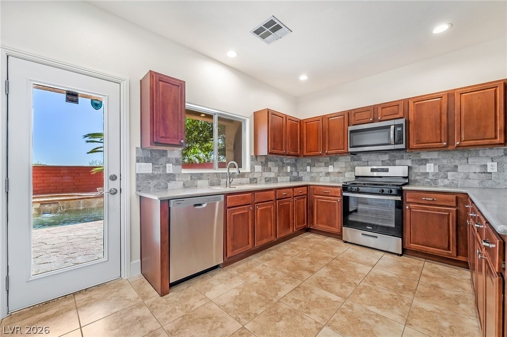 9372 Glendora Valley Street - Photo 7