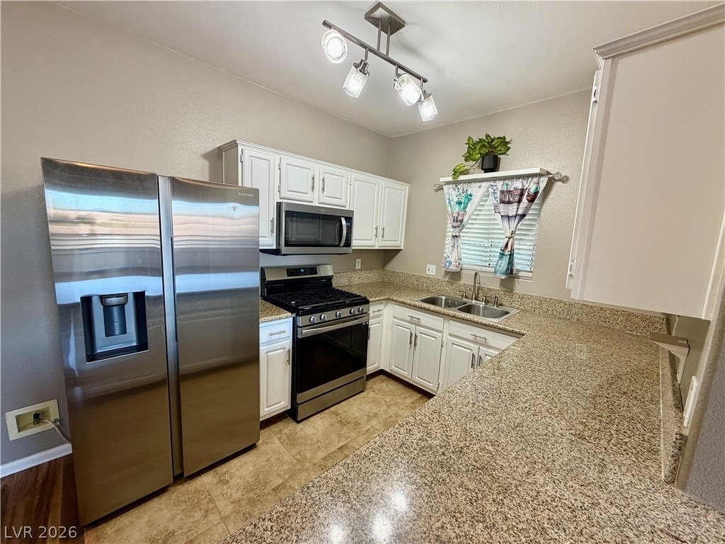 5650 E Sahara Avenue - Photo 4