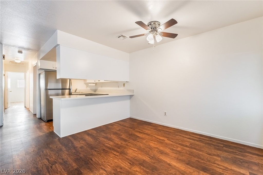 1611 E Harmon Avenue - Photo 12