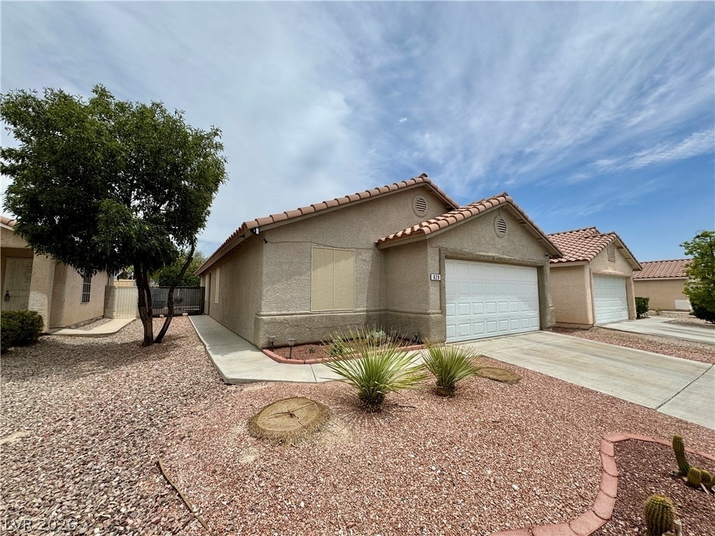 628 Carlos Julio Avenue - Photo 2