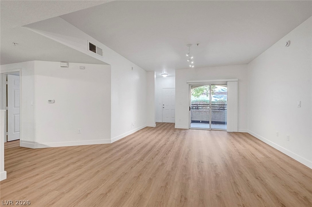 2291 W Horizon Ridge Parkway - Photo 3
