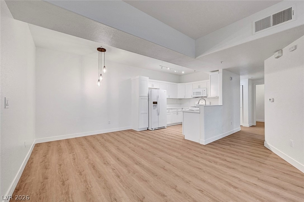 2291 W Horizon Ridge Parkway - Photo 8