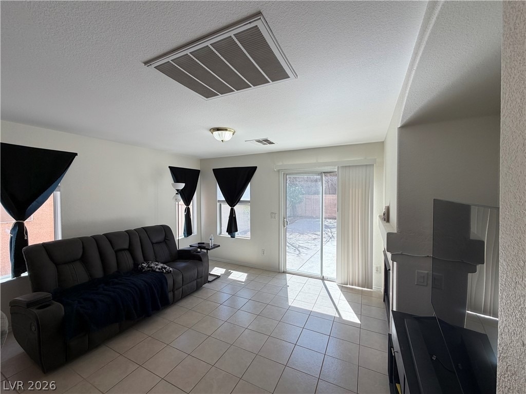 2515 Begonia Valley Avenue - Photo 4