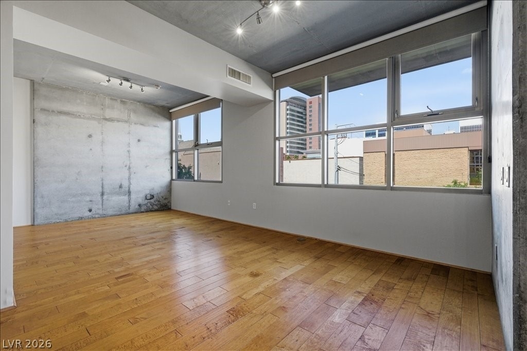 353 E Bonneville Avenue - Photo 11