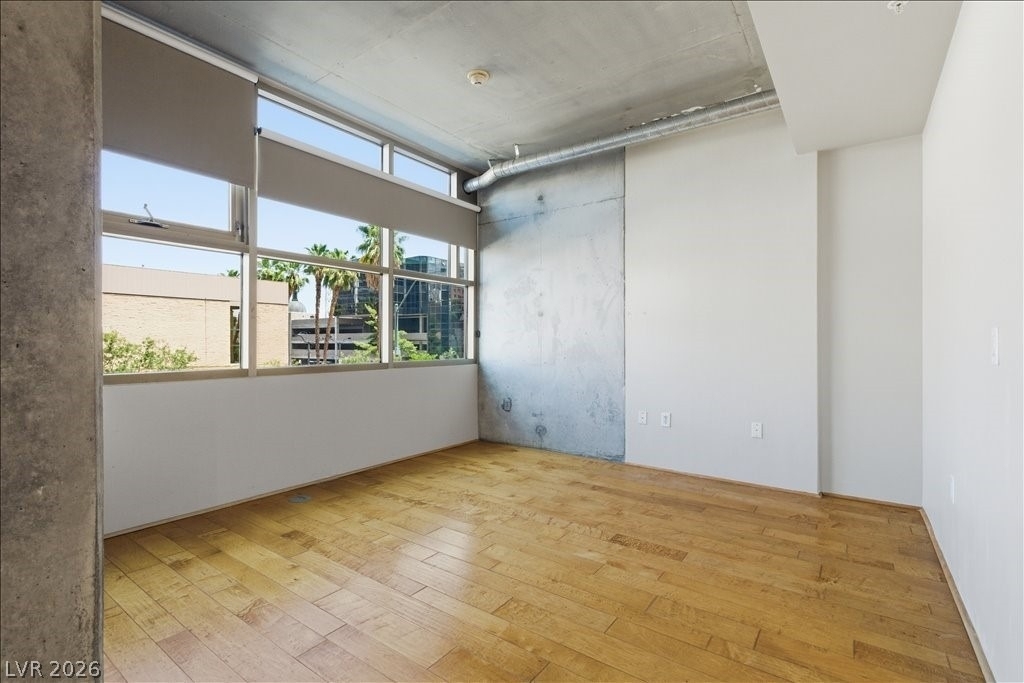 353 E Bonneville Avenue - Photo 8