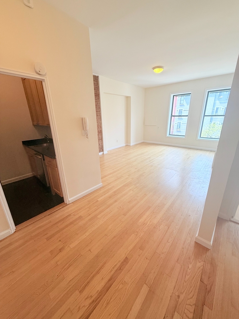 46 West 73rd Street - Photo 3