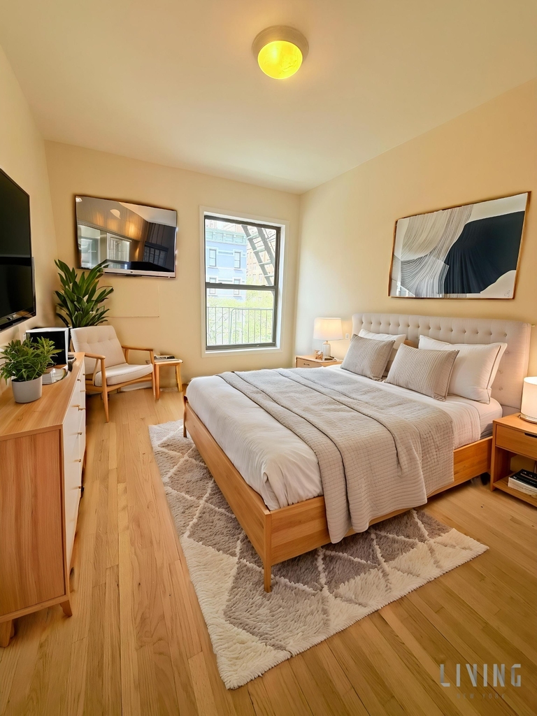 46 West 73rd Street - Photo 0