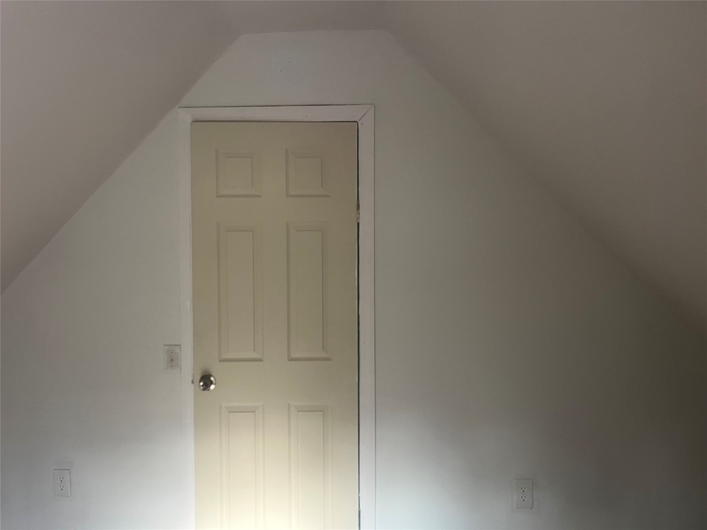 127 Burbank Ave - Photo 7