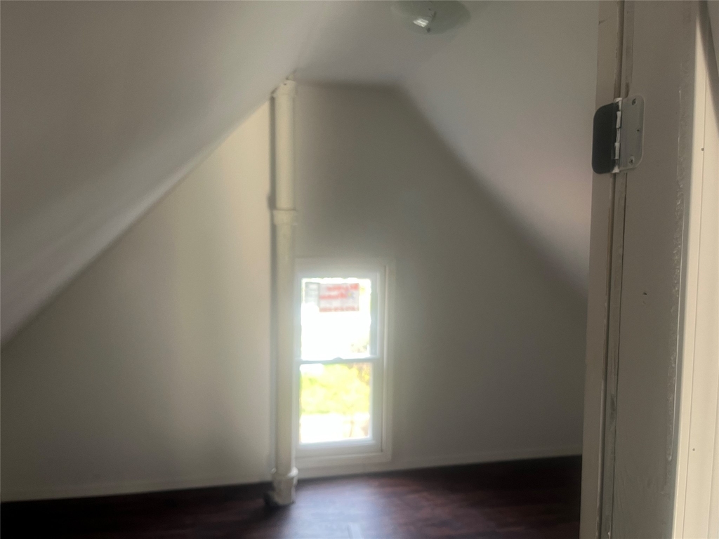 127 Burbank Ave - Photo 9