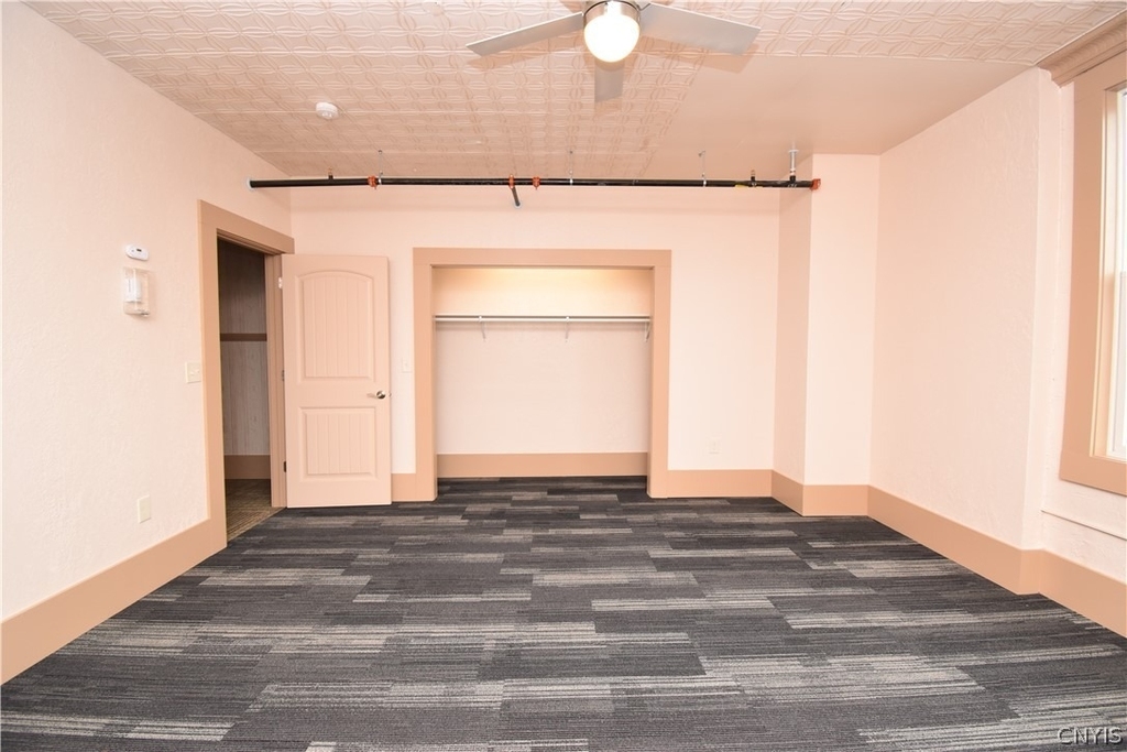 152 Court Street - Photo 9