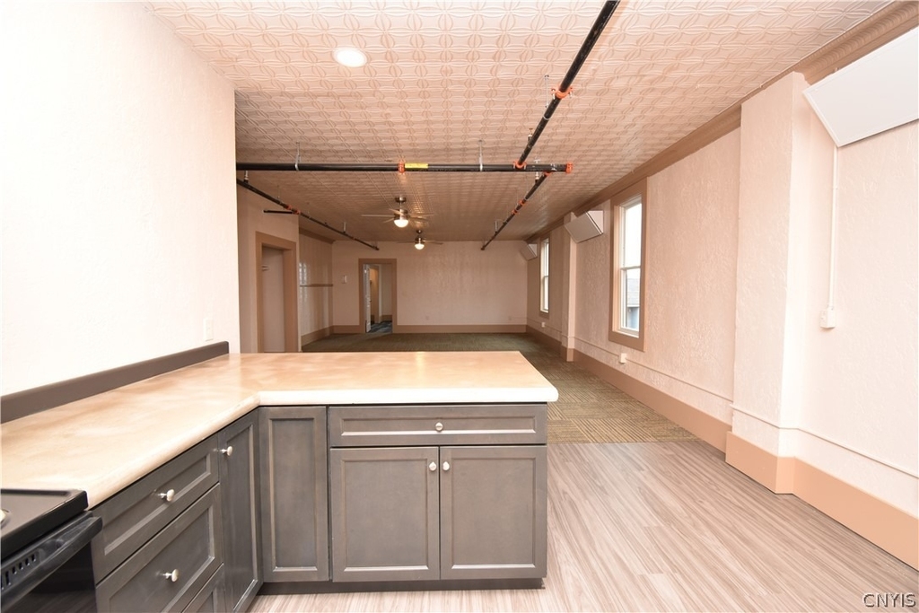 152 Court Street - Photo 5