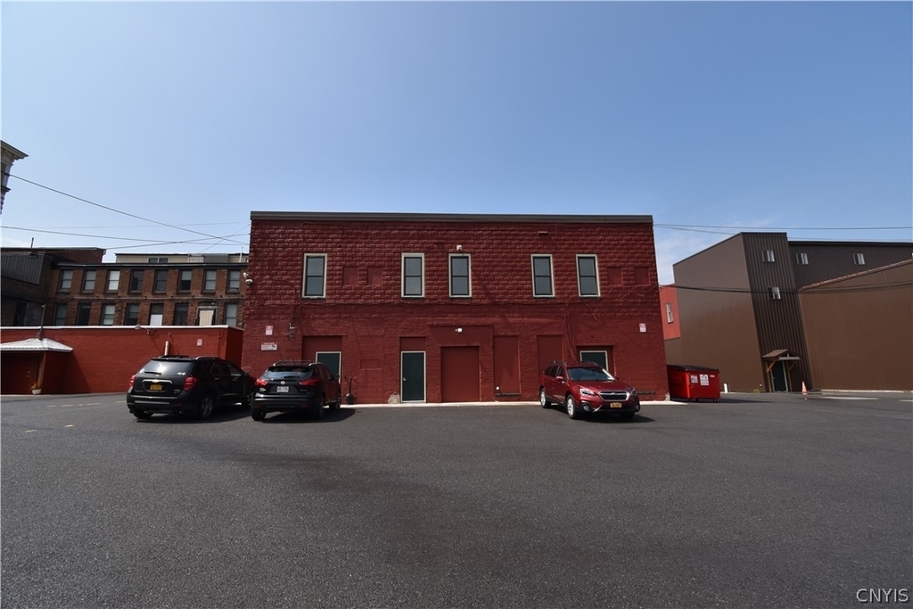 152 Court Street - Photo 17