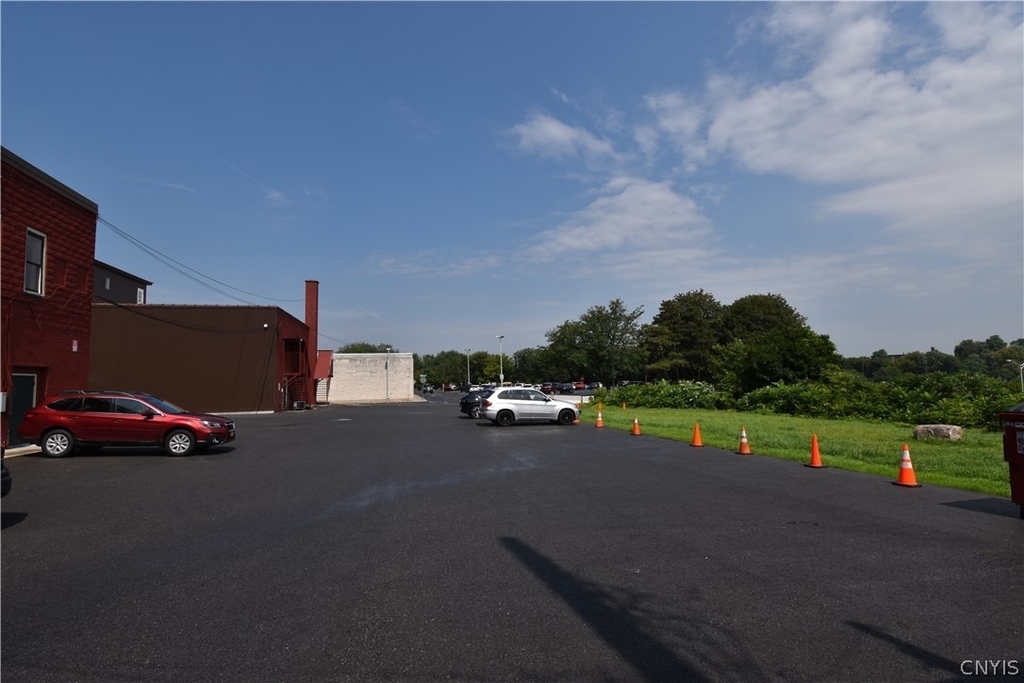 152 Court Street - Photo 15