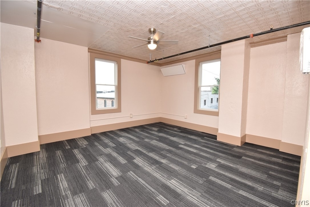 152 Court Street - Photo 10