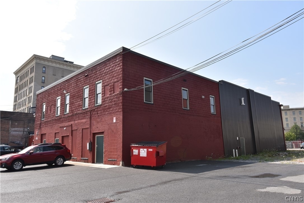 152 Court Street - Photo 16