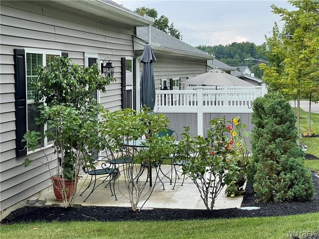5281 Chestnut Ridge - Photo 8