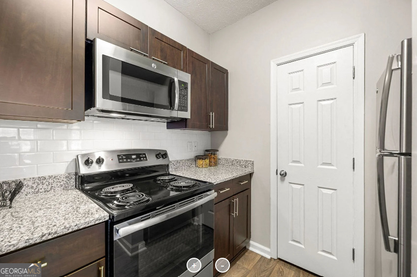 7150 W Peachtree Dunwoody Road - Photo 1