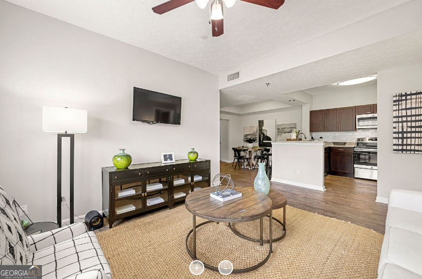 7150 W Peachtree Dunwoody Road - Photo 5