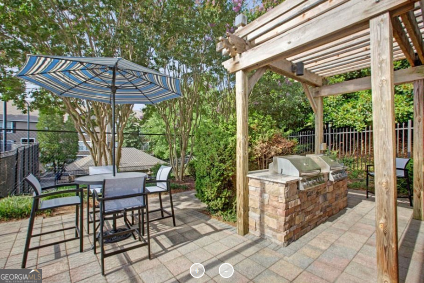 7150 W Peachtree Dunwoody Road - Photo 21