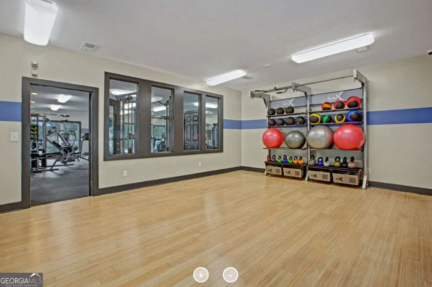 7150 W Peachtree Dunwoody Road - Photo 27
