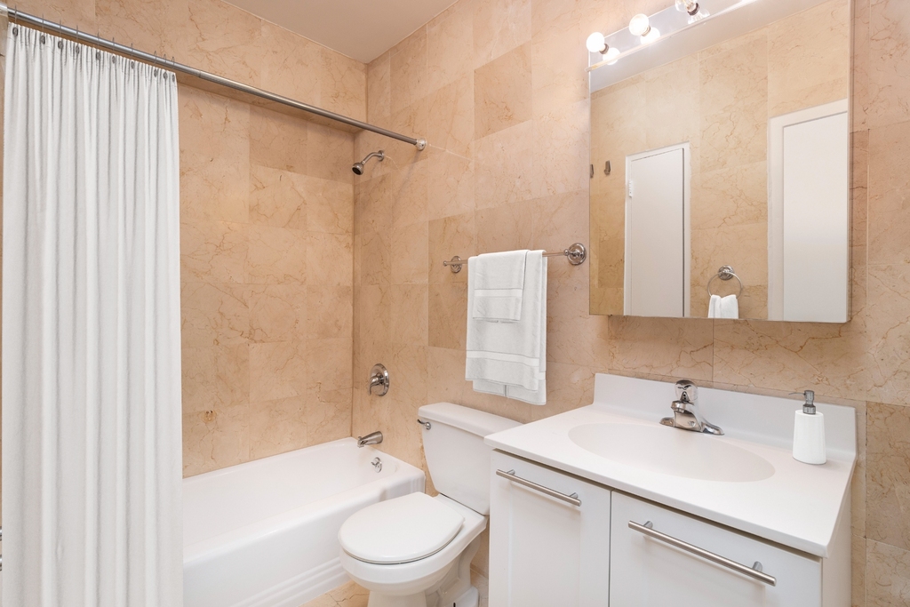 East 36th Street - Photo 5