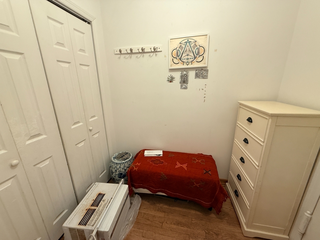 319 East 50th Street - Photo 15