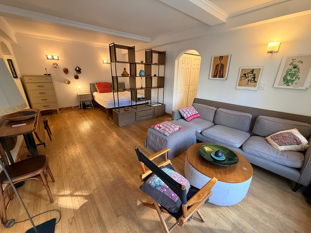 319 East 50th Street - Photo 1