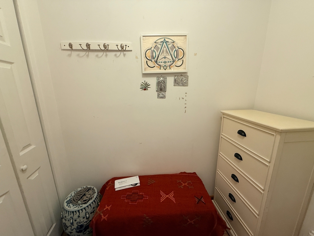 319 East 50th Street - Photo 17