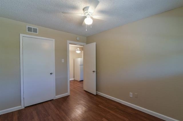 8128 Barclay Street - Photo 9
